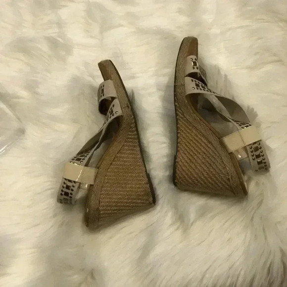 Kelsi dagger - Picture 3 of 3